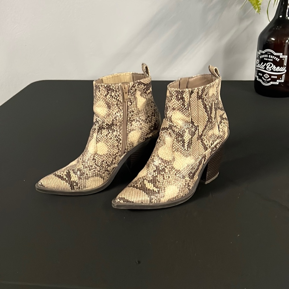 JustFab Ankle boots